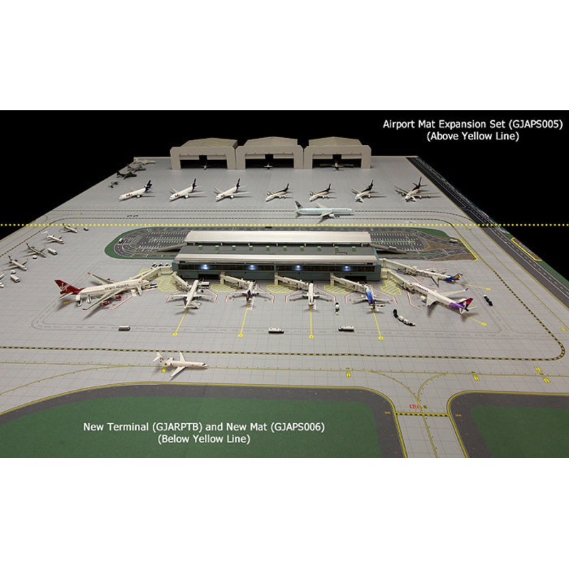 GEMINI 2 PIECE AIRPORT MATT SET **NEW VERSION** 1/200 ON BAC