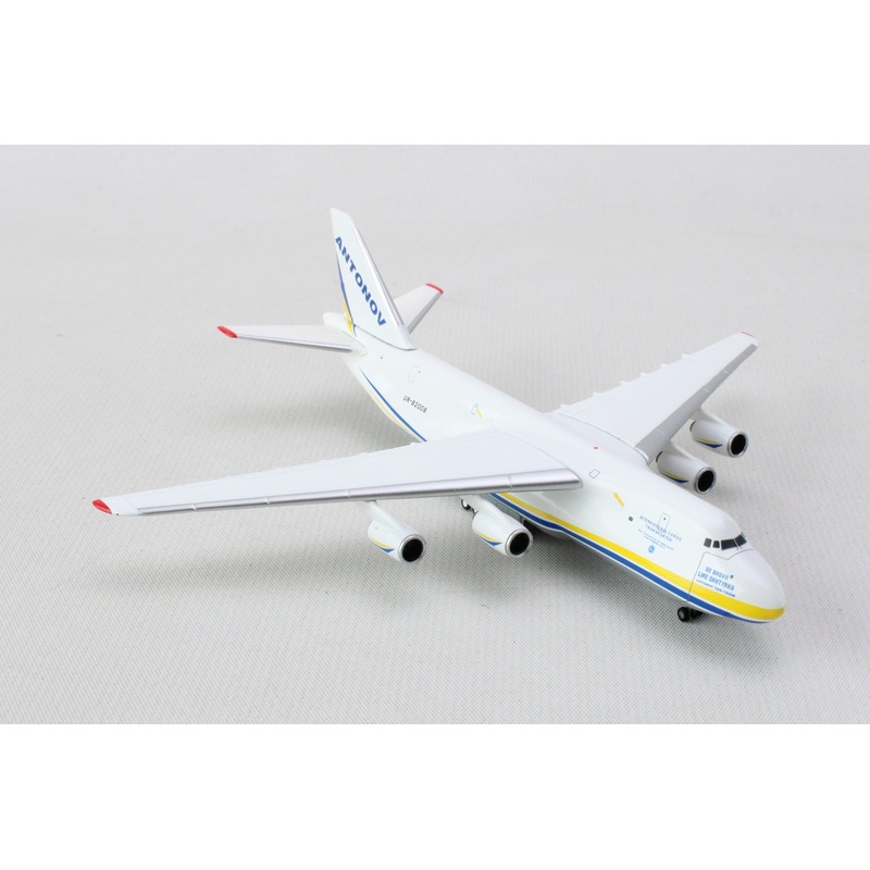 HERPA ANTONOV AN124 1/500 BE BRAVE LIKE OKHTYRKA (**)